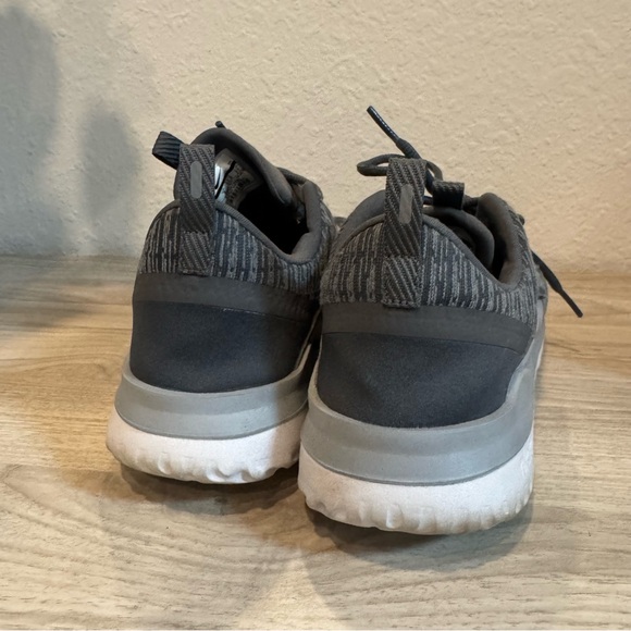 Men’s Nike Renew Sneakers in Size 9 Training Gym Running - Picture 5 of 6